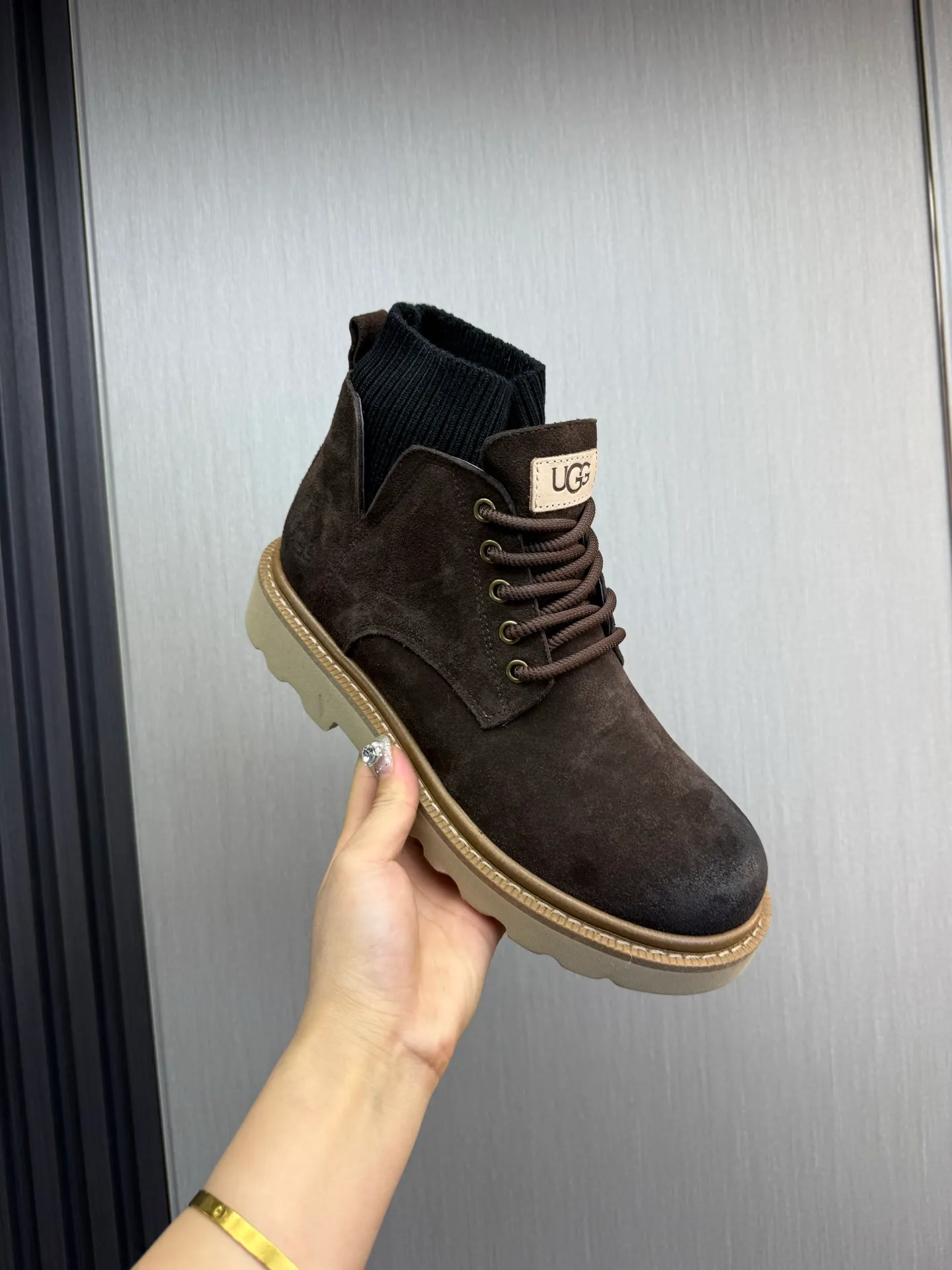 Factory price 640💰 [UGG] Men's hot winter warm boots🐑Simple and fashionable design, cowhide➕comfortable and warm wool lining. Soft and comfortable to wear, good warmth retention, and excellent foot feel. Regular size 38-45
